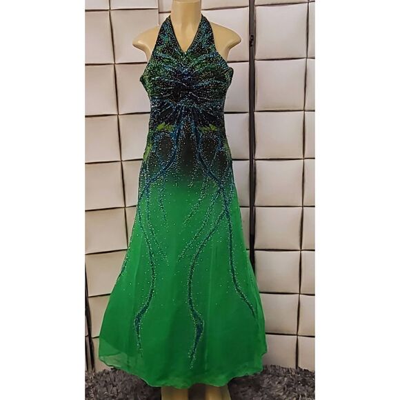 Alyce Designs gown - Picture 5 of 10